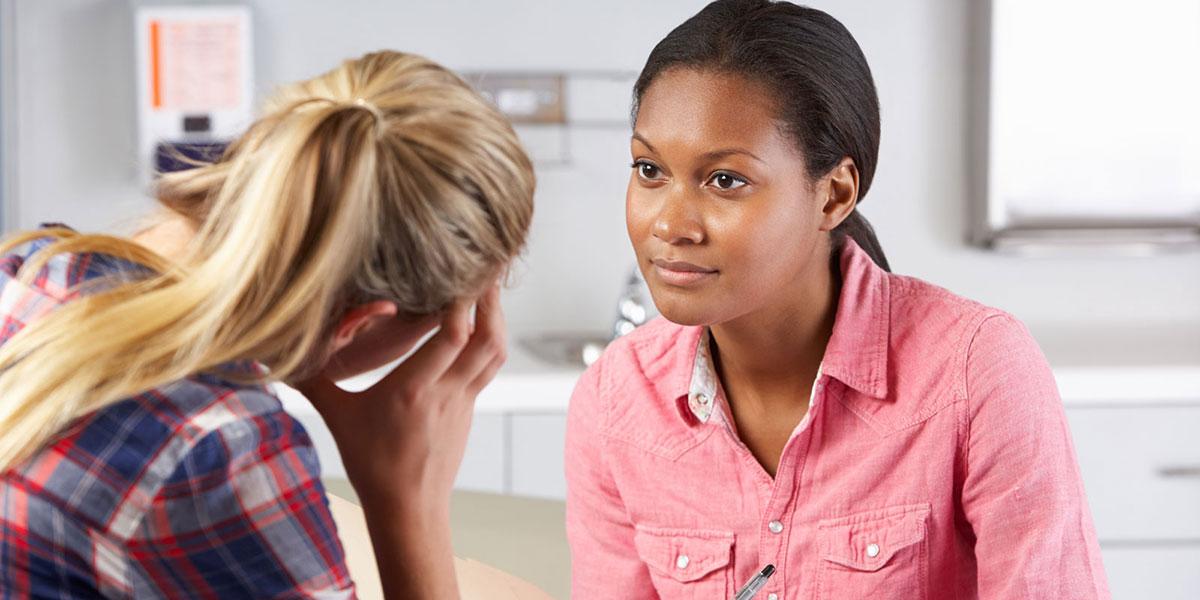 Student meets with a counselor.